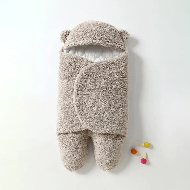 SnuggleBear™ - Baby Wikkel Deken